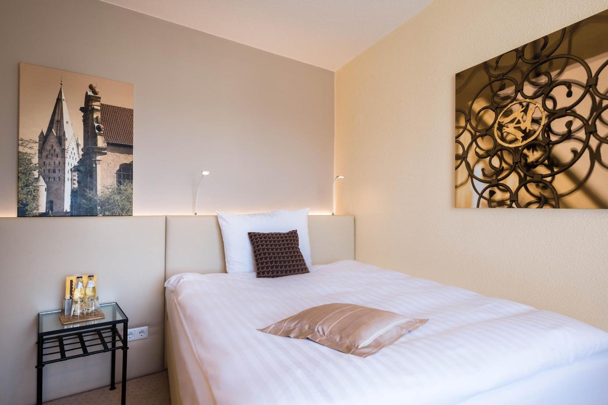 Budget Double Room,1749442391:JPEG